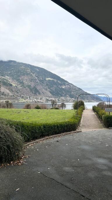 Apartment Am Ossiachersee Mit Eigenem Seezugang Landskron Exteriér fotografie